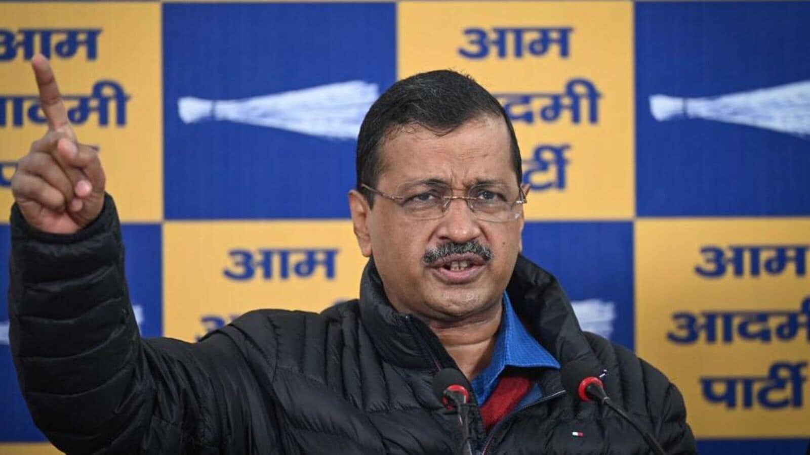 दिल्ली चुनाव 2025: विधानसभा चुनाव से पहले ‘करोड़पति’ केजरीवाल को बीजेपी के ‘चुनावी हिंदू’ आरोप का सामना करना पड़ा